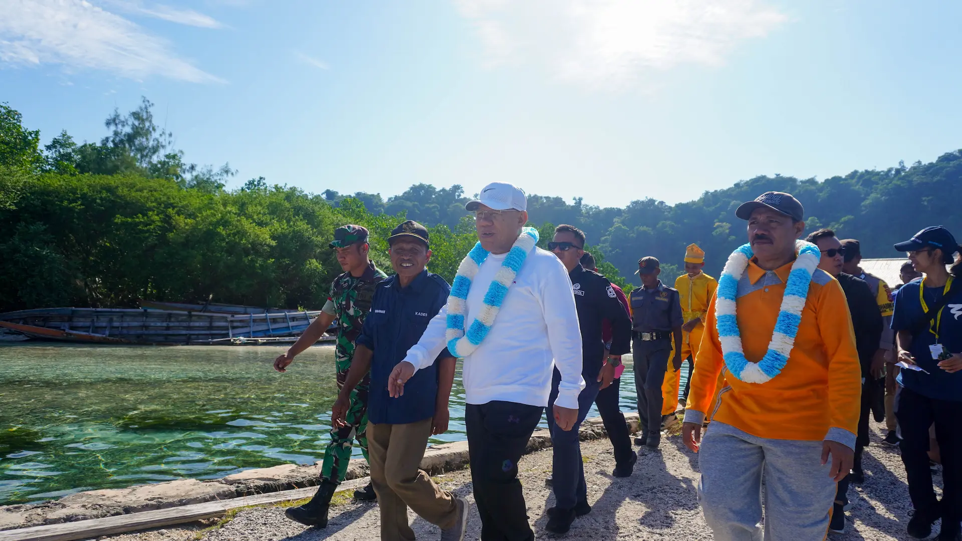 Dokumentasi suasana kegiatan dan acara Bupati Bangkep Resmikan Fun Triathlon 2025 di Bungin di Banggai Kepulauan - foto 4