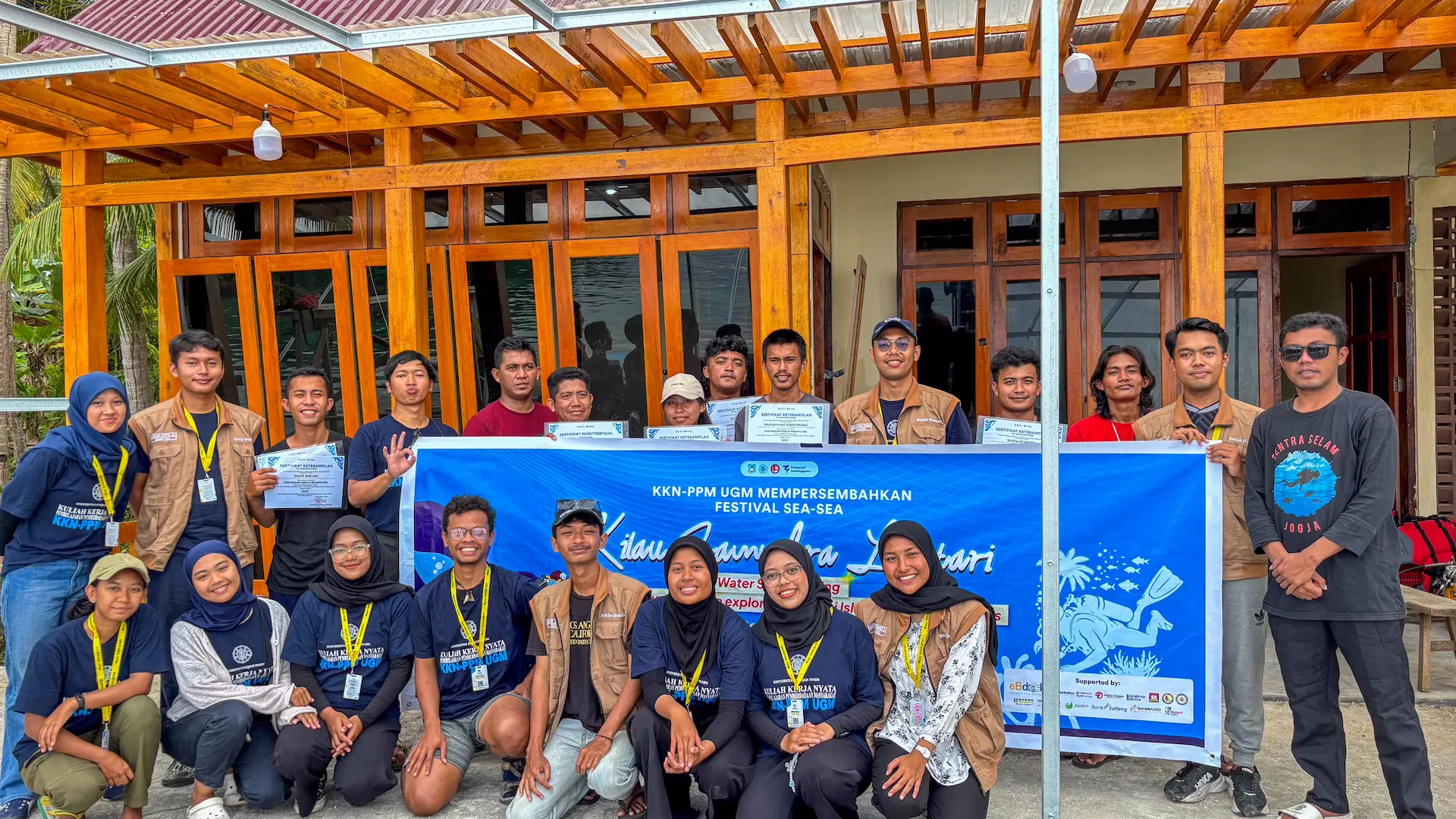 Dokumentasi suasana kegiatan dan acara Kilau Samudra Lestari Hidupkan Konservasi dan Wisata Laut Lukpanenteng di Banggai Kepulauan - foto 3